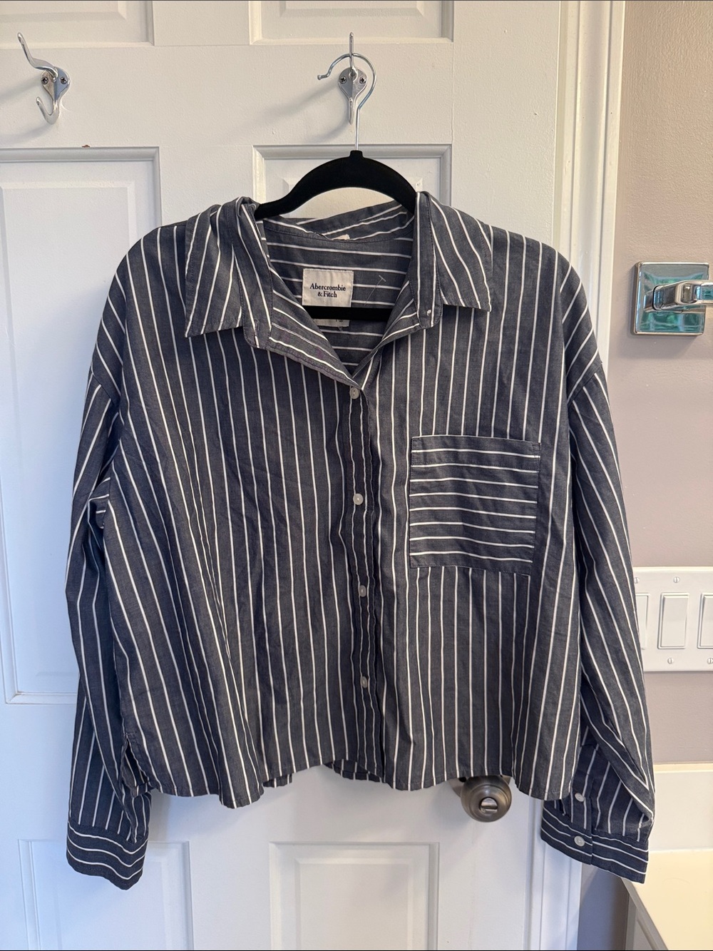 Abercrombie & Fitch Striped Navy Oversized Cropped Button Down Shirt Top